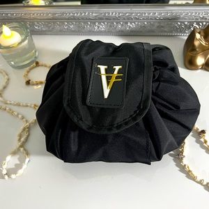 Vanity case organizer